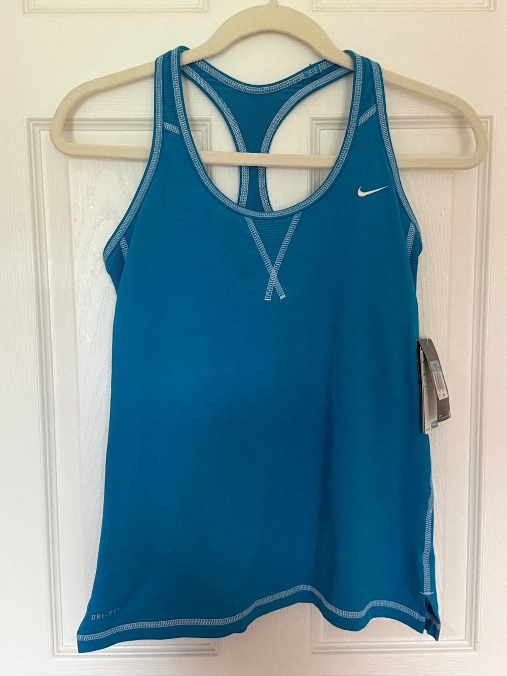 Nike Women’s Blue Racerback Dri-FIT Tank Top size Medium bilt in bra NWT